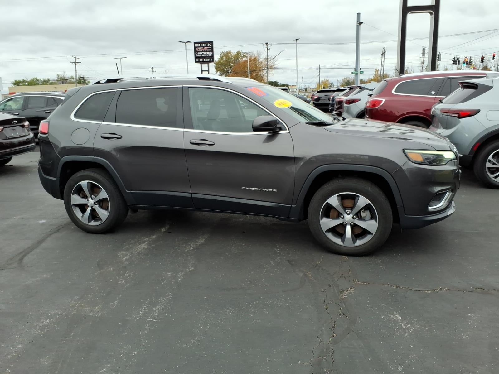 Used 2019 Jeep Cherokee Limited with VIN 1C4PJMDX7KD321071 for sale in Lockport, NY