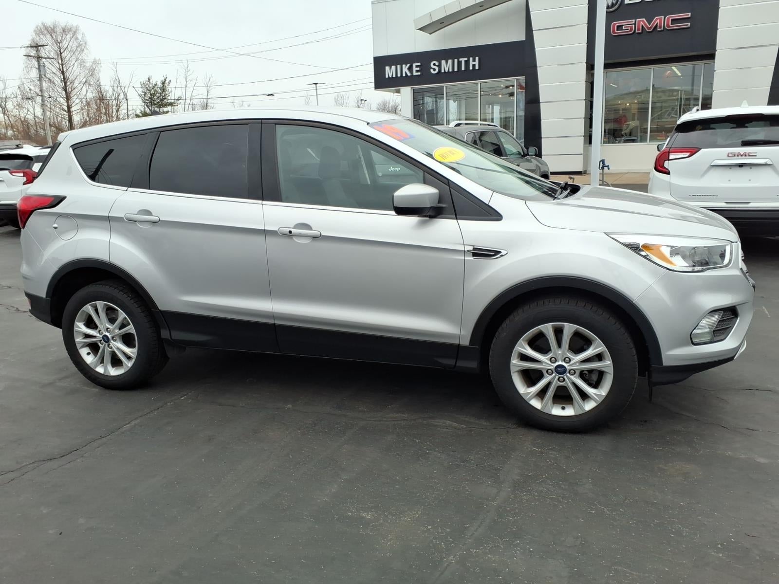 Used 2019 Ford Escape SE with VIN 1FMCU9GD5KUB92523 for sale in Lockport, NY