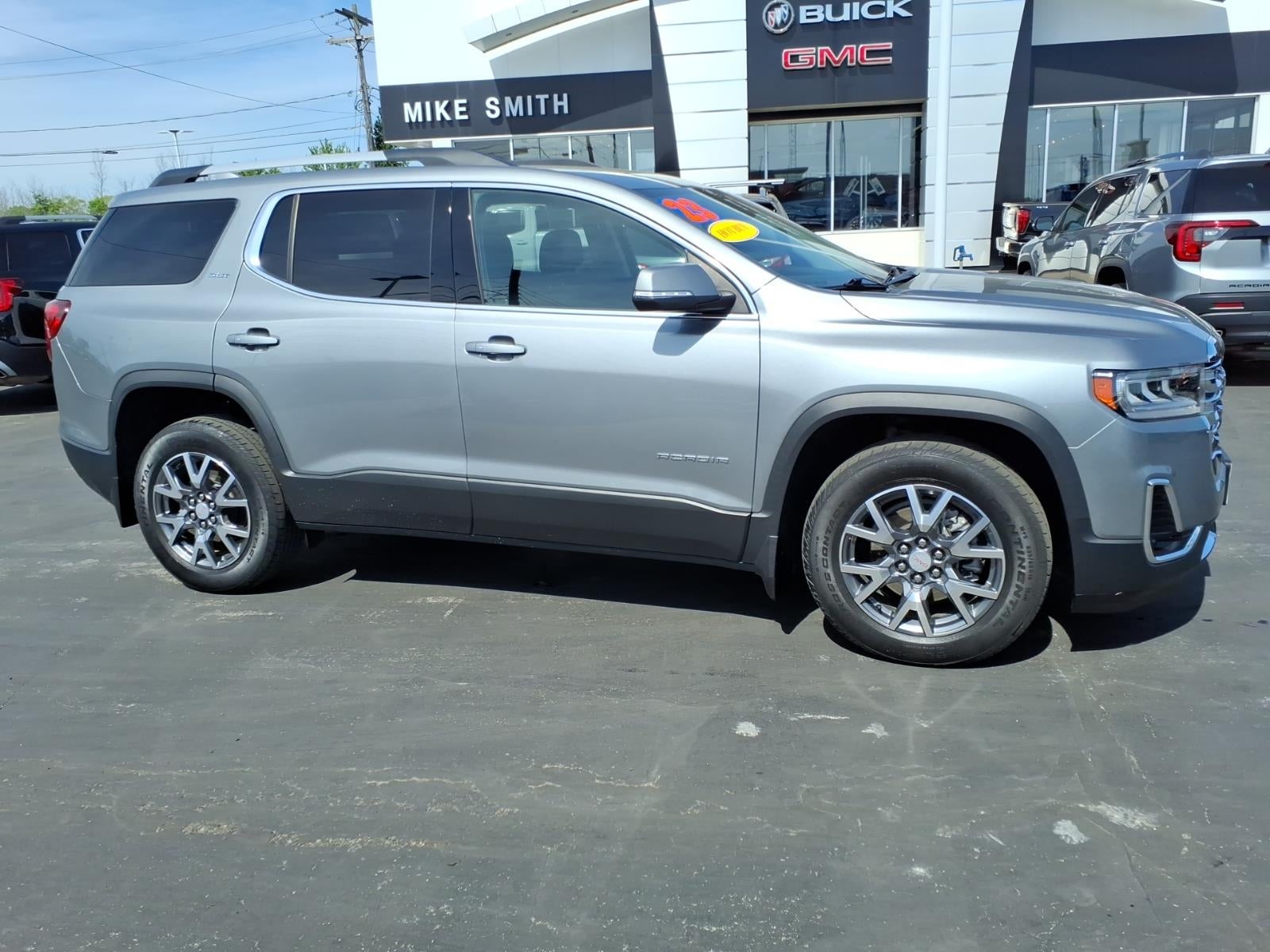 2023 GMC Acadia SLT