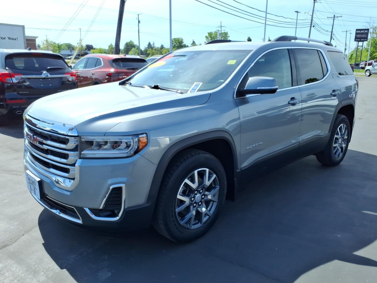 2023 GMC Acadia SLT