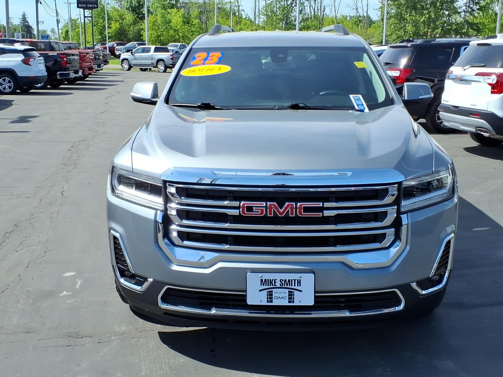 2023 GMC Acadia SLT
