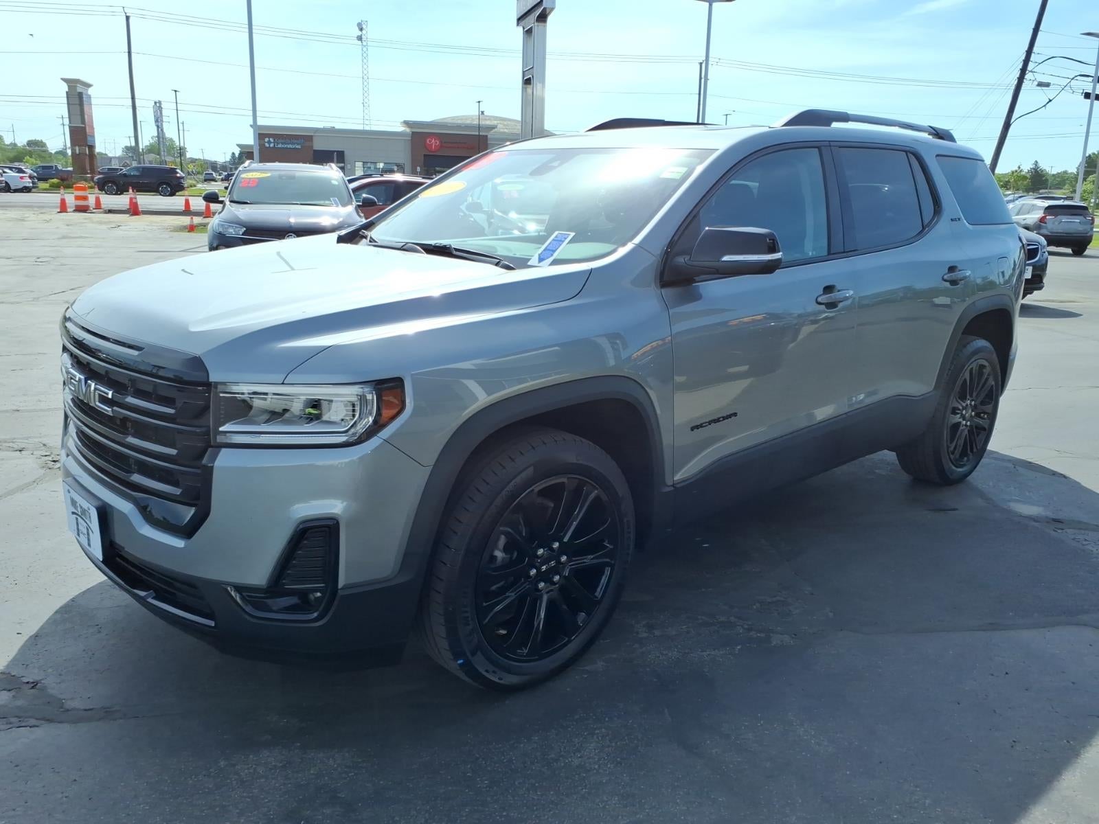 2023 GMC Acadia SLT
