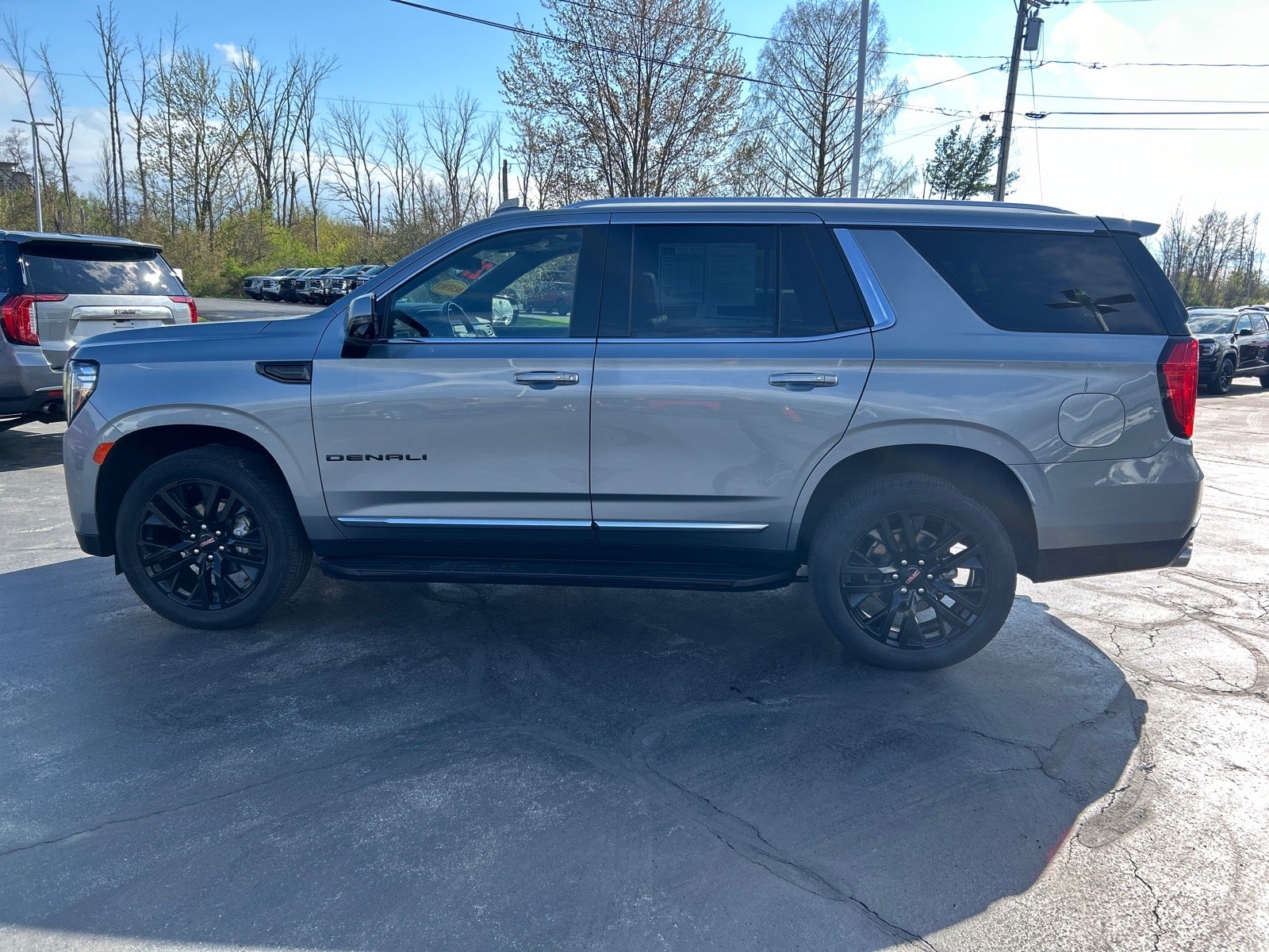 2023 GMC Yukon Denali