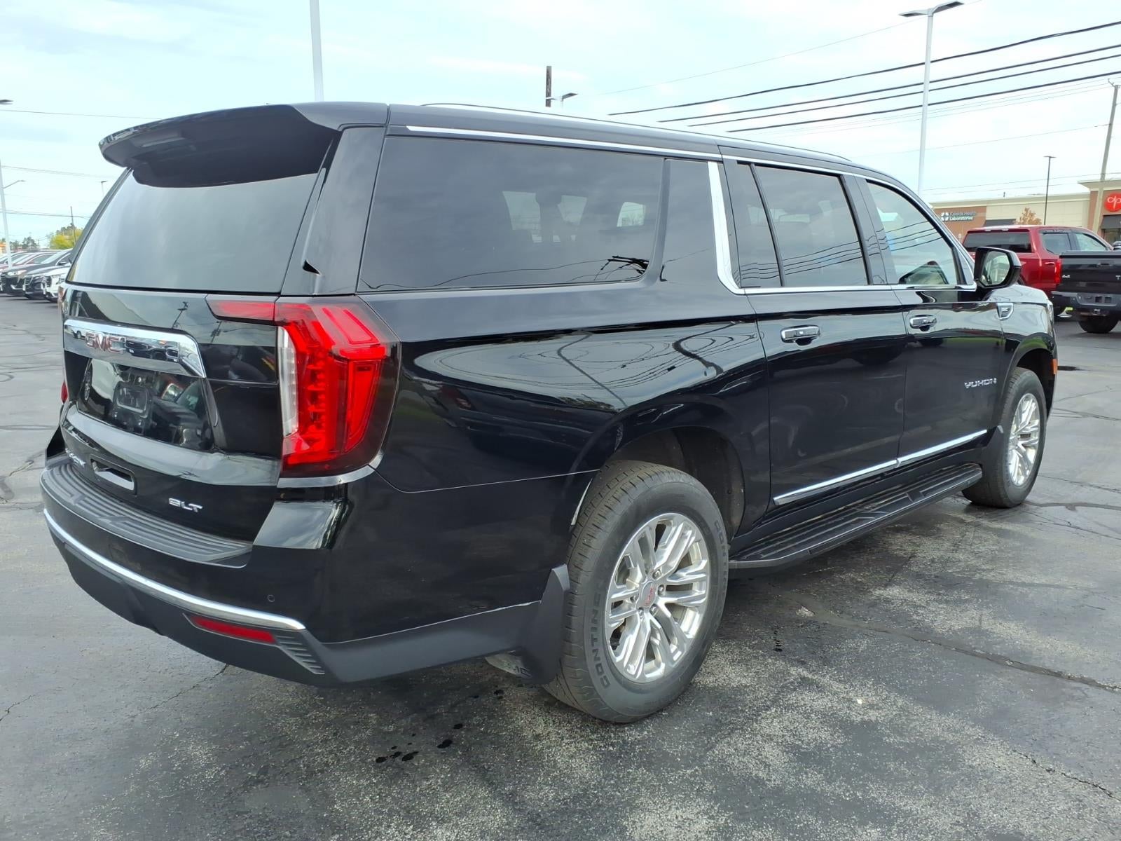 2023 GMC Yukon XL SLT