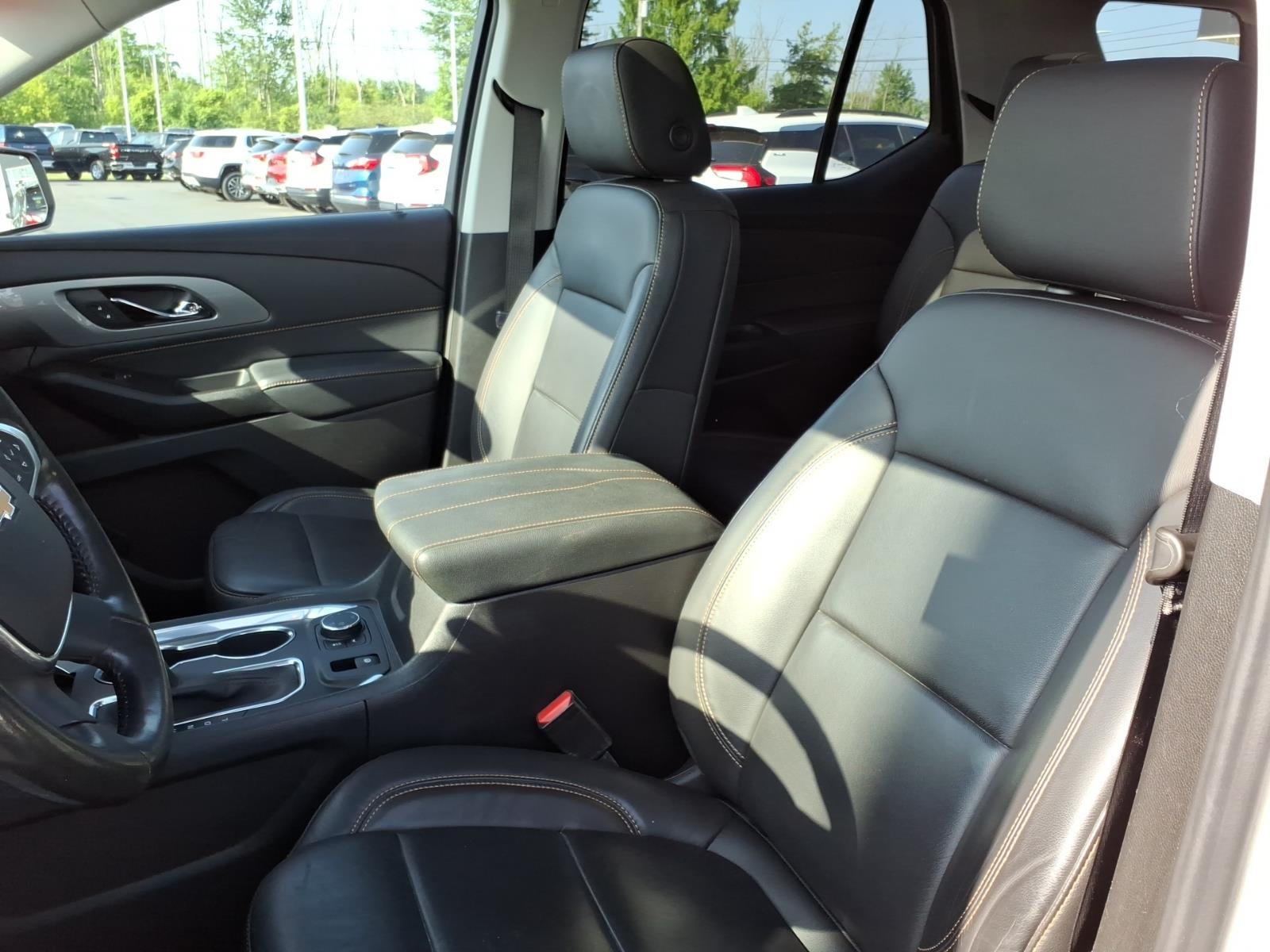 2021 Chevrolet Traverse LT Leather
