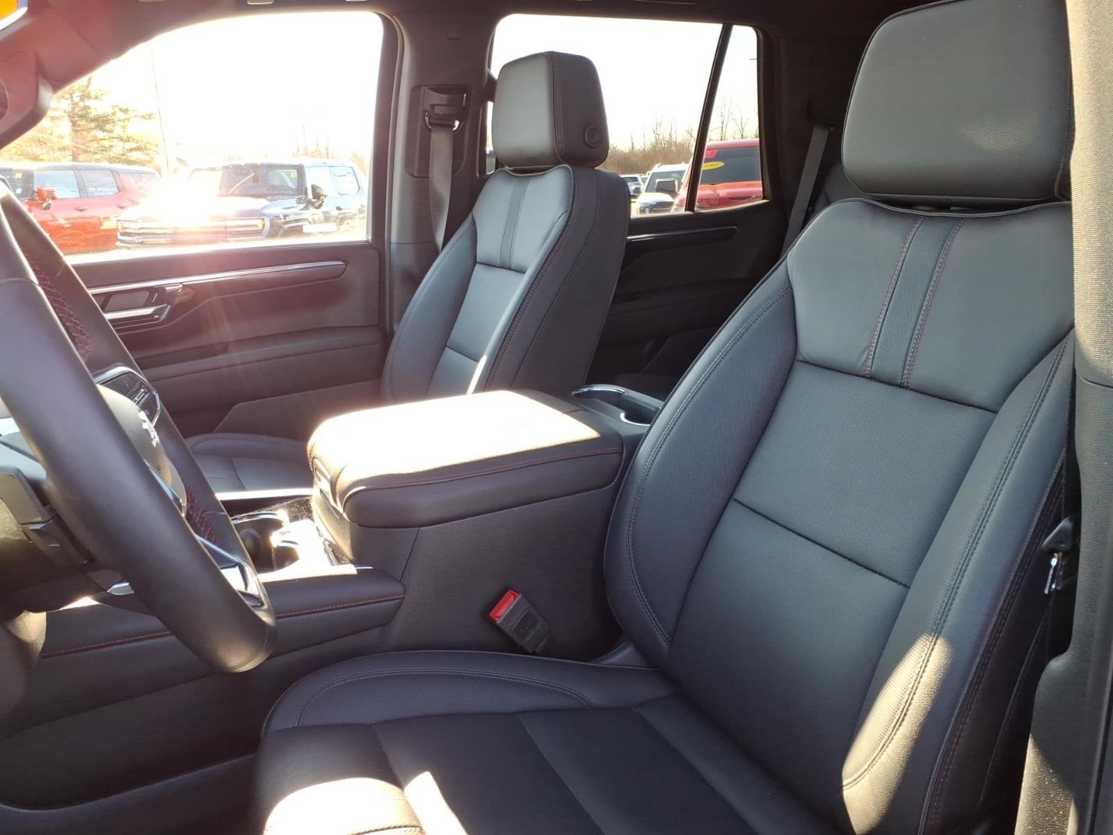 2025 Chevrolet Tahoe RST