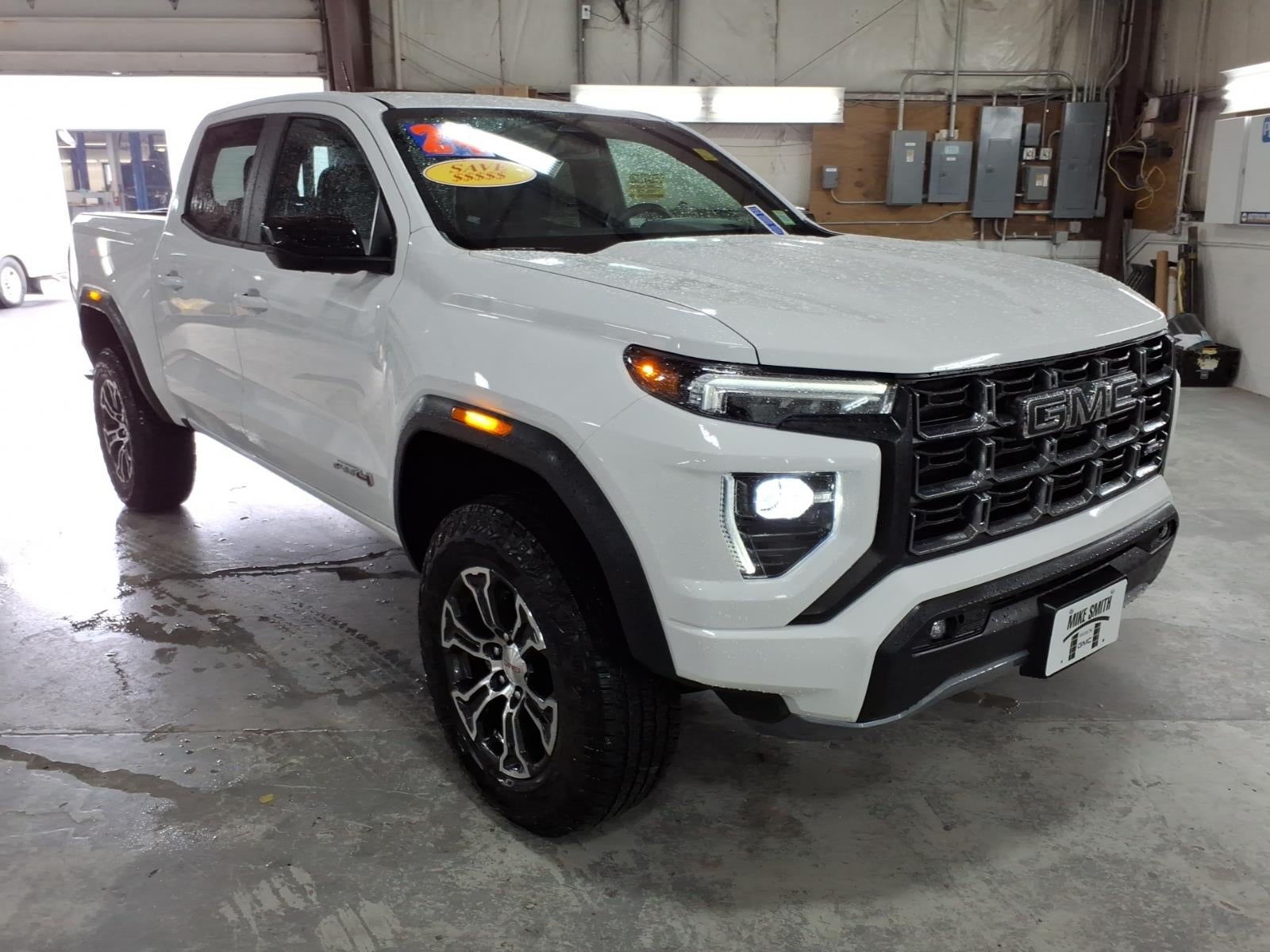 2024 GMC Canyon AT4