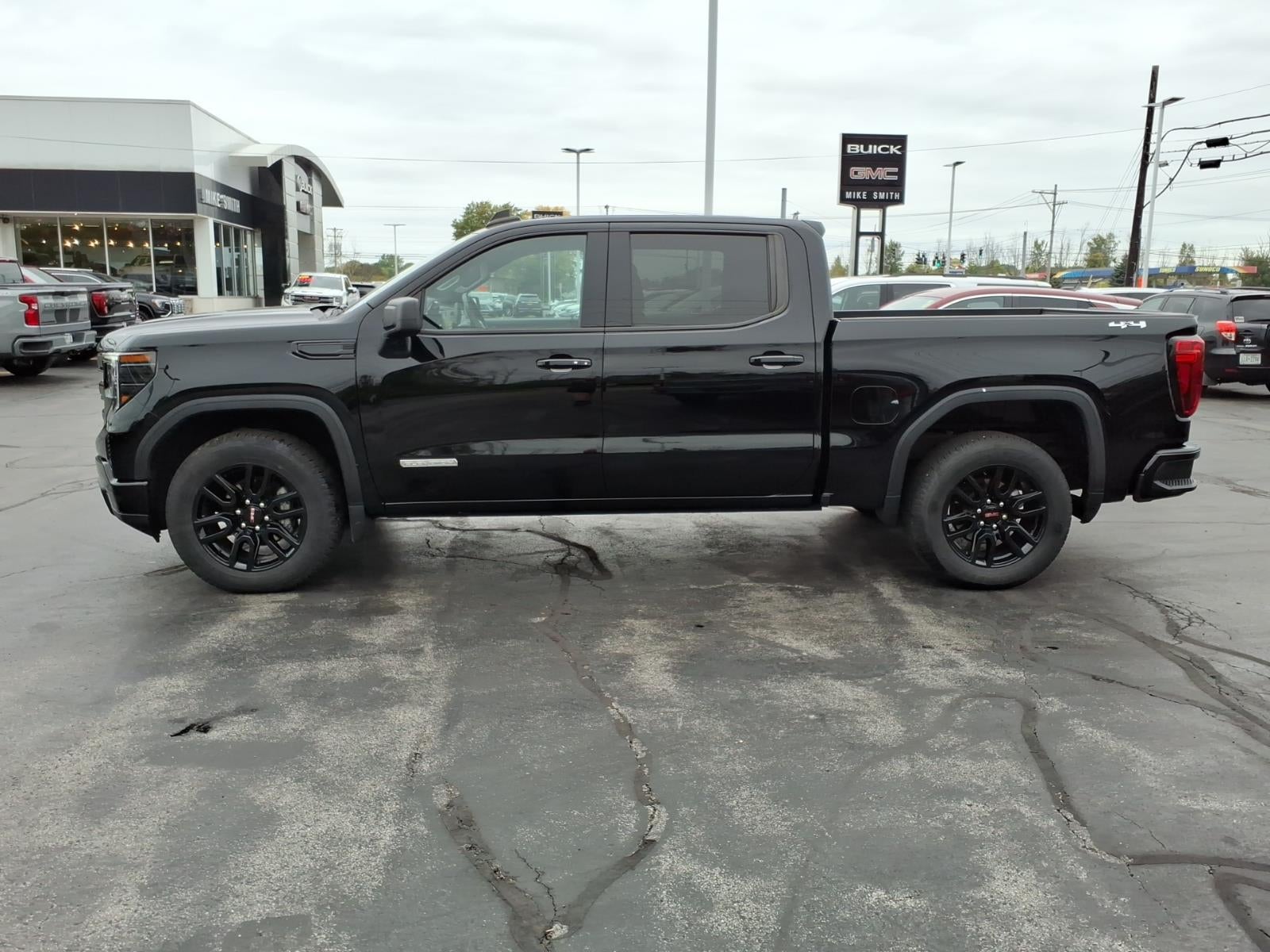 2024 GMC Sierra 1500 Elevation