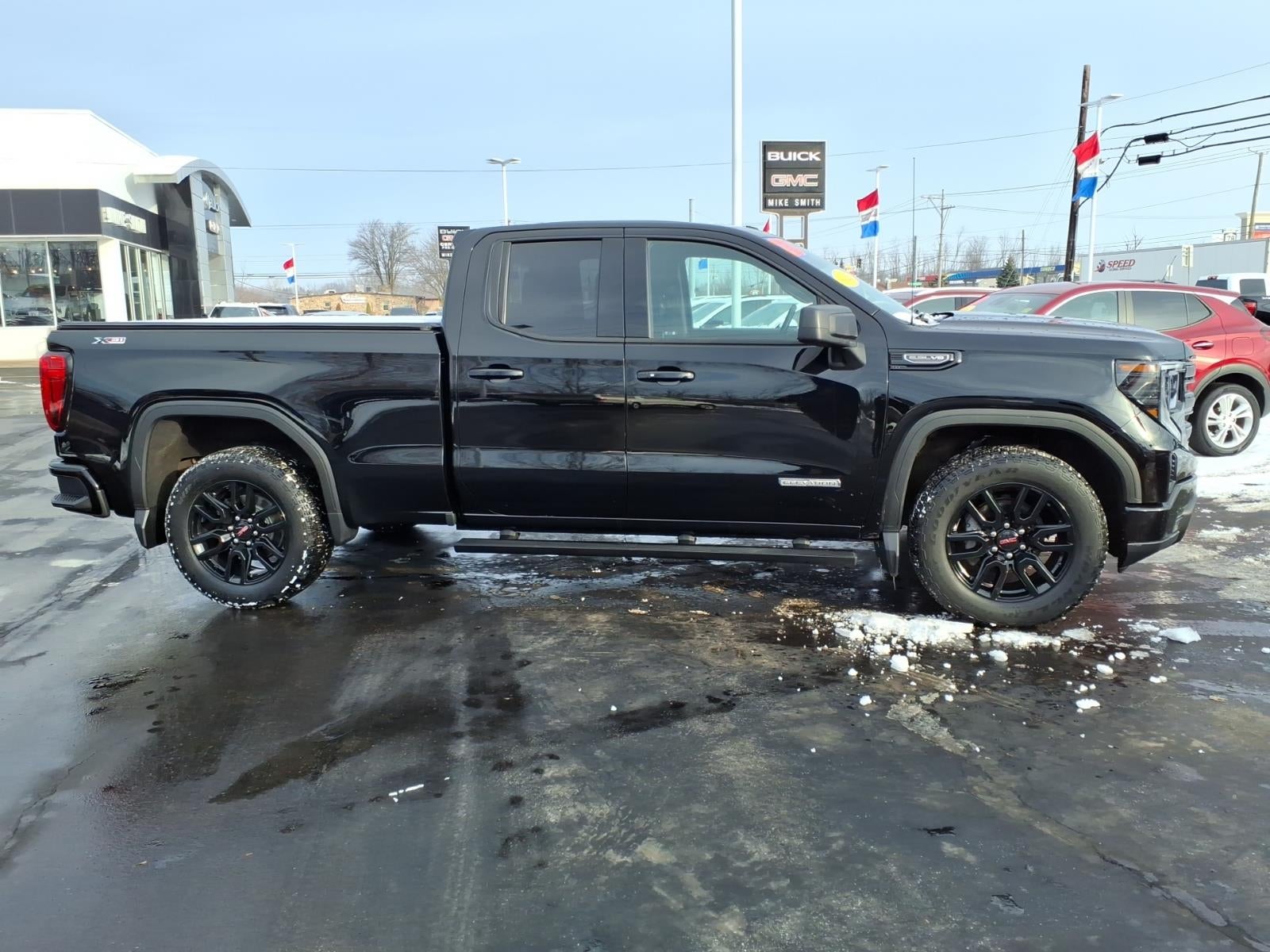 2023 GMC Sierra 1500 Elevation