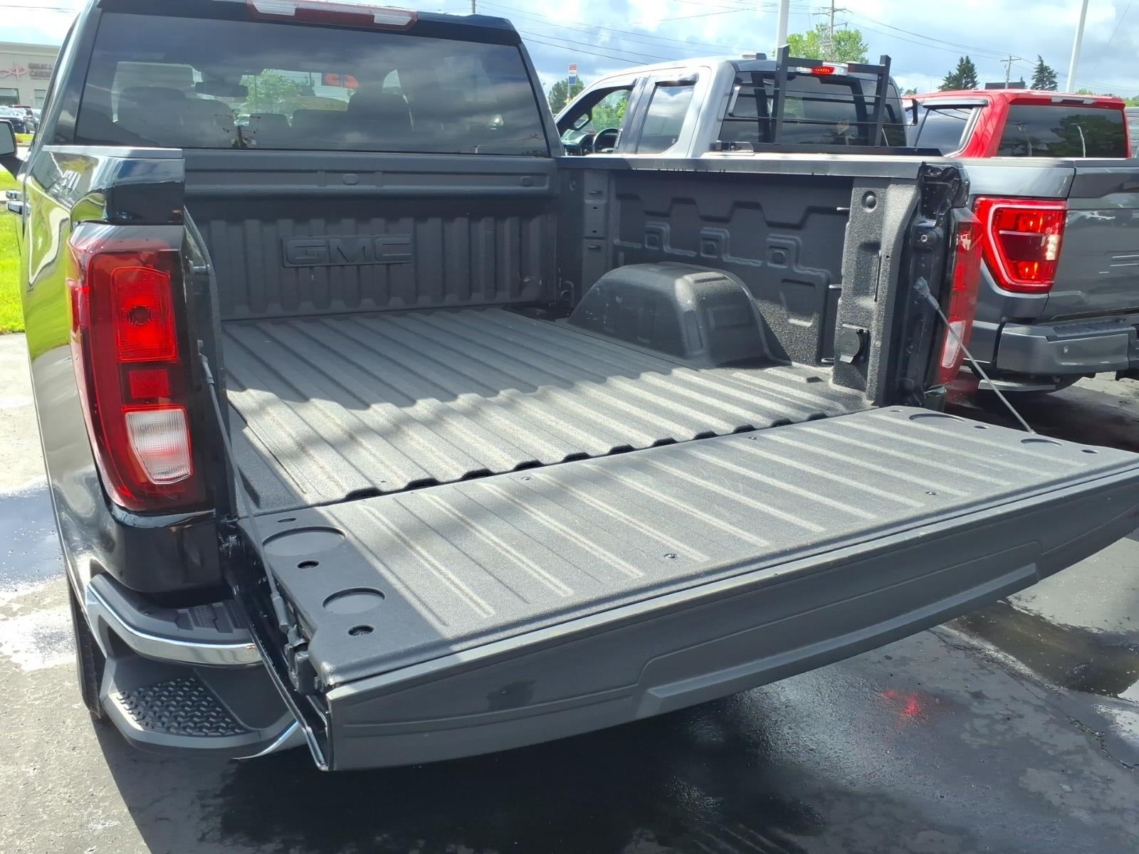 2023 GMC Sierra 1500 SLE