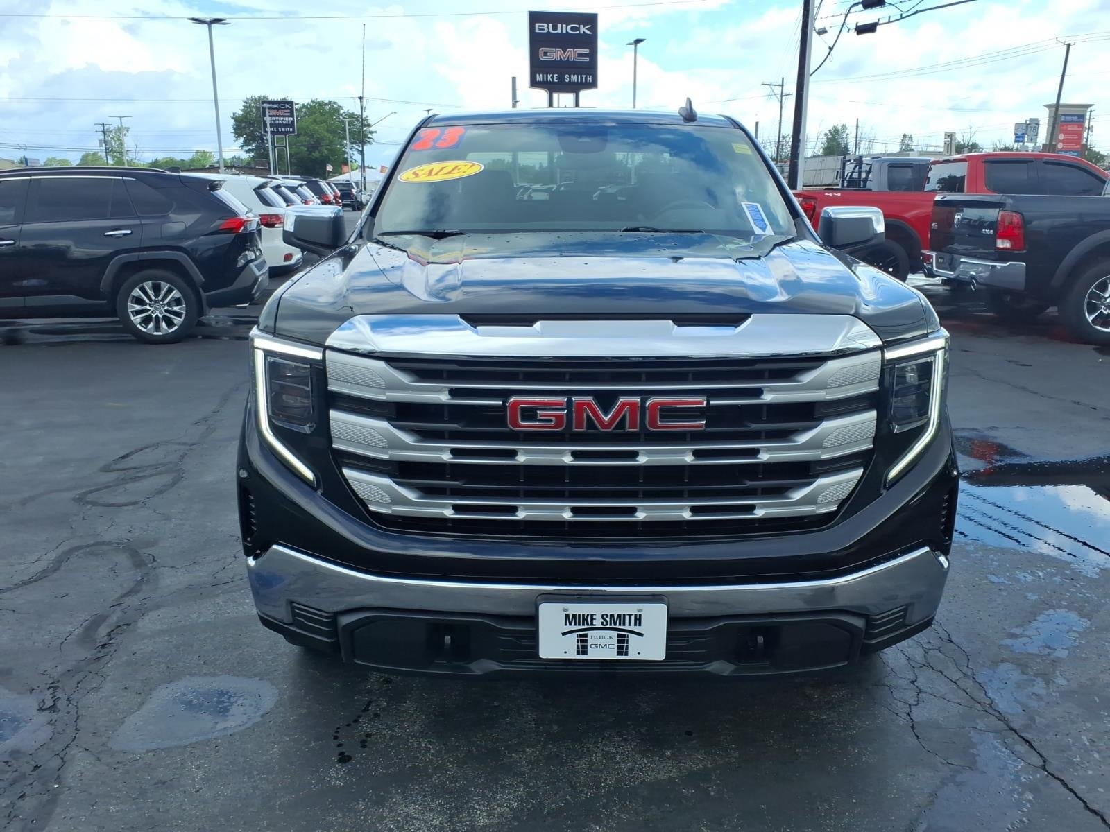 2023 GMC Sierra 1500 SLE