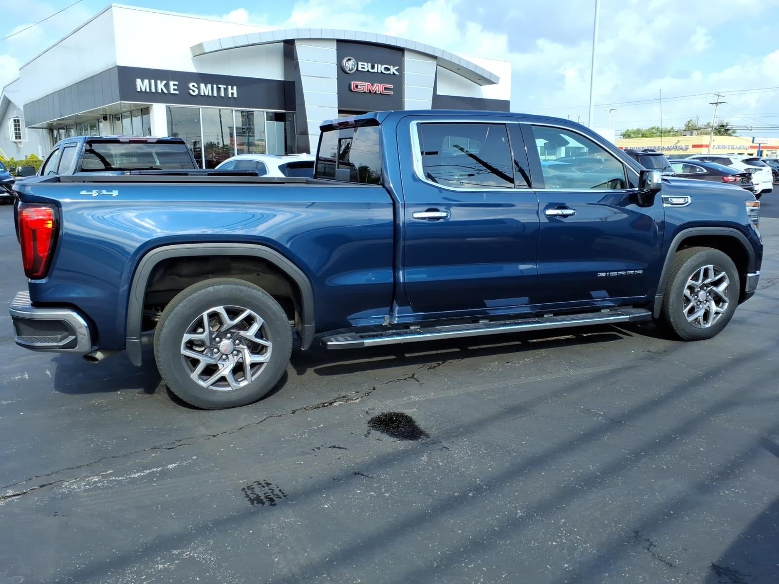 2023 GMC Sierra 1500 SLT