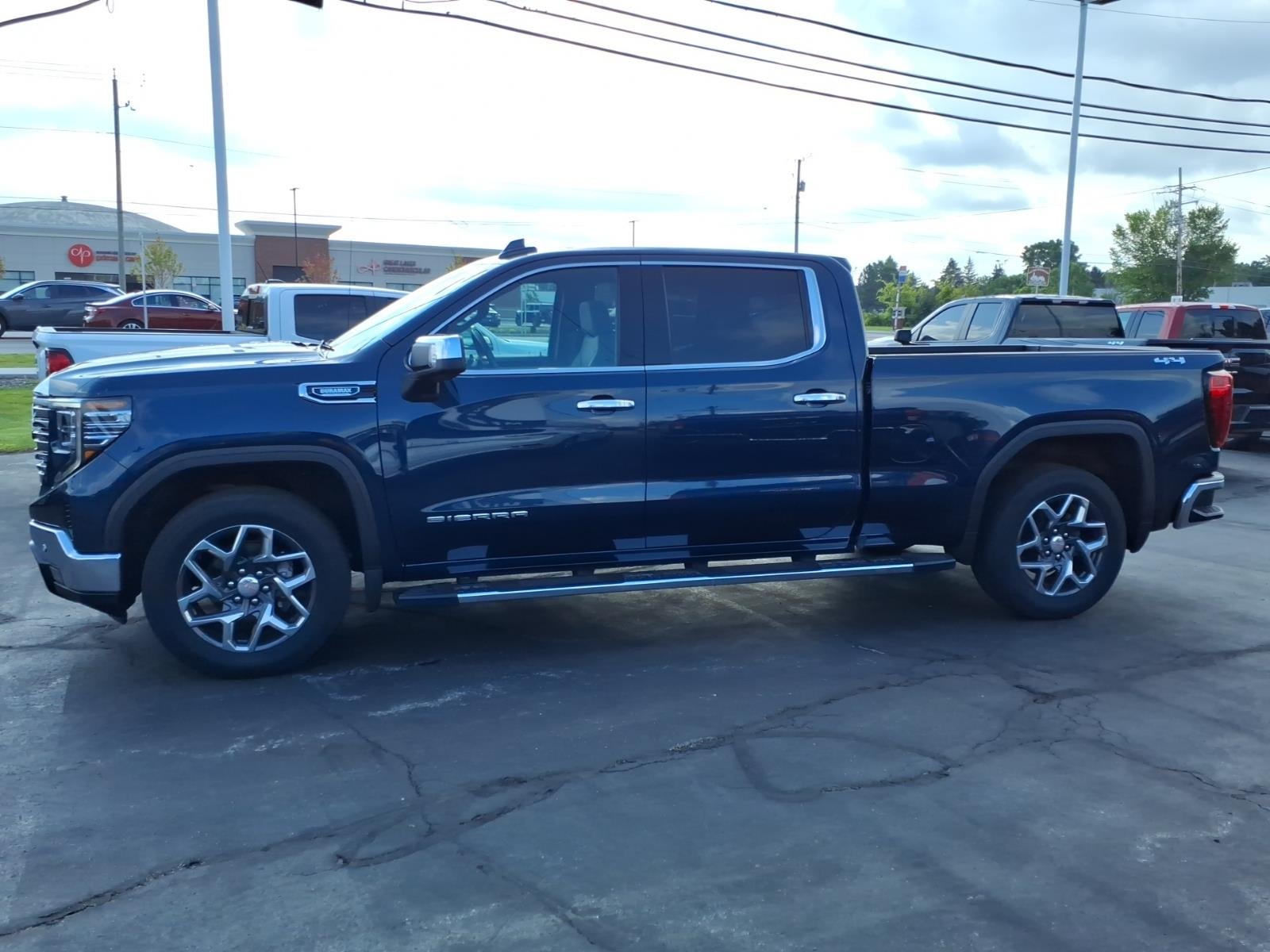 2023 GMC Sierra 1500 SLT