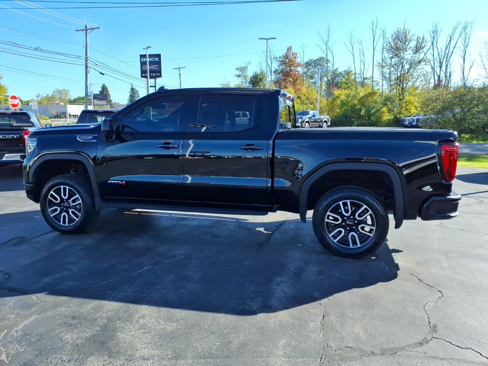 2025 GMC Sierra 1500 AT4
