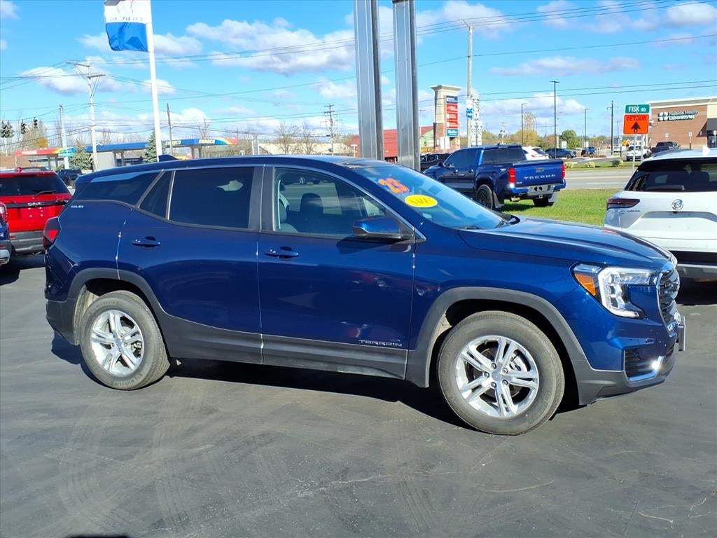 2023 GMC Terrain SLE