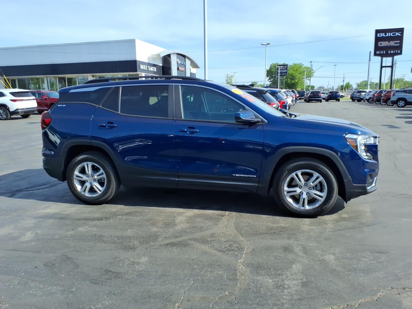 2023 GMC Terrain SLE