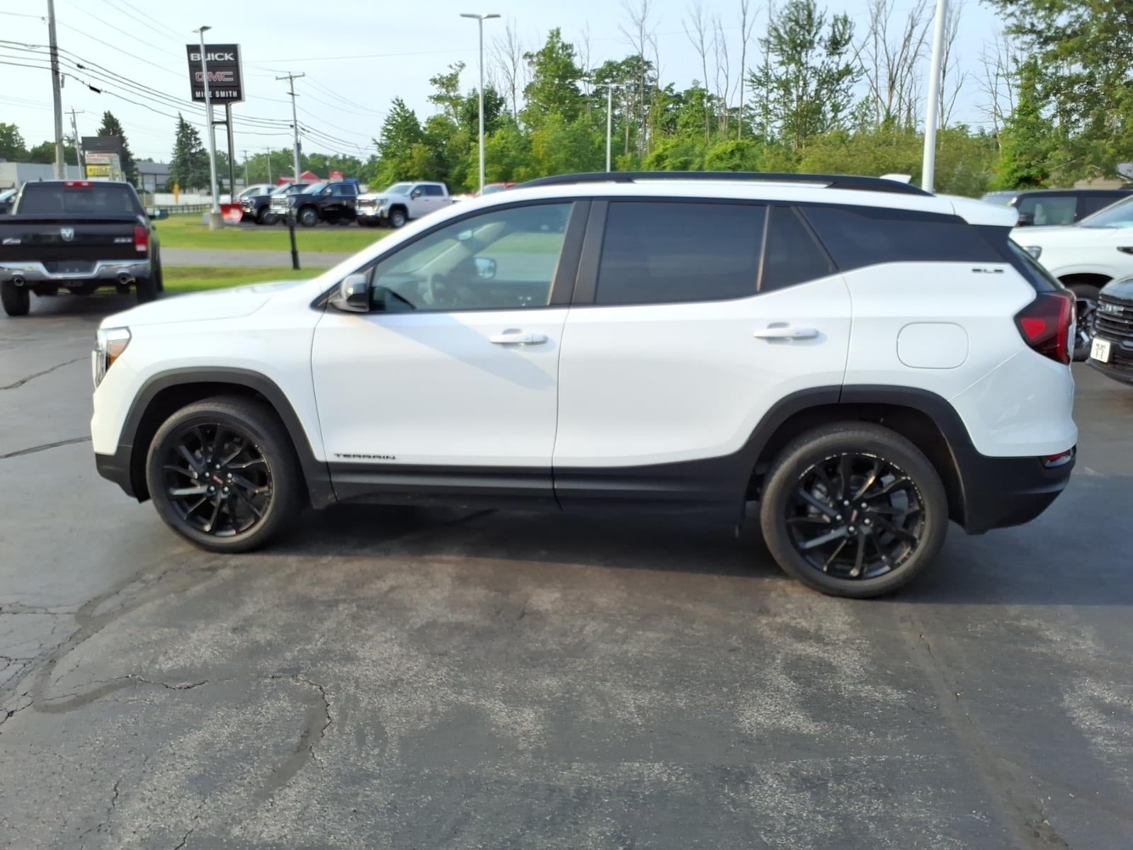 2023 GMC Terrain SLE