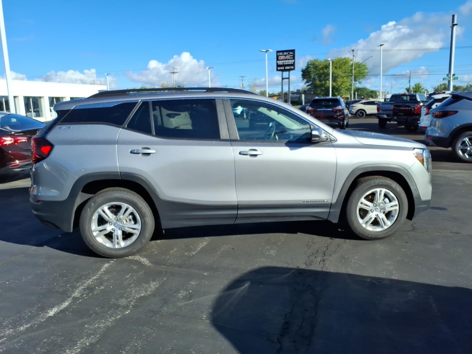 2023 GMC Terrain SLE