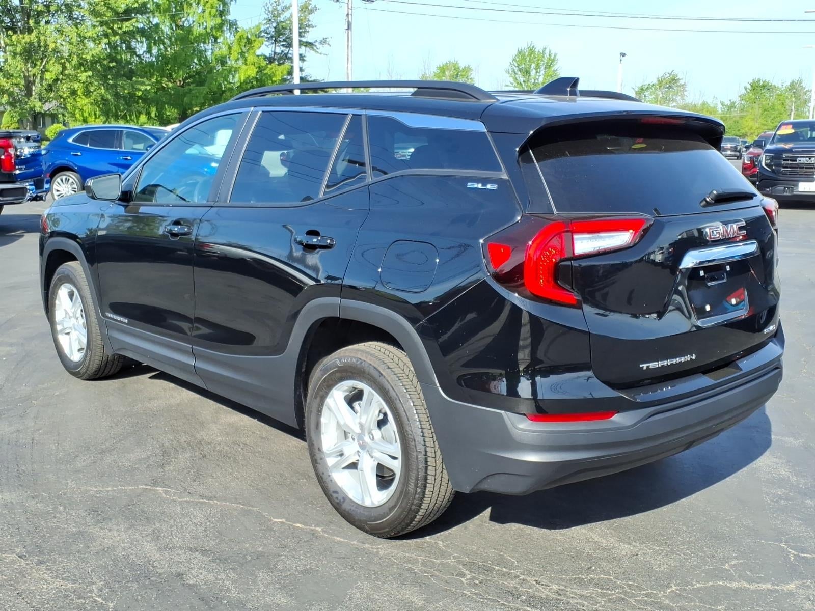 2023 GMC Terrain SLE