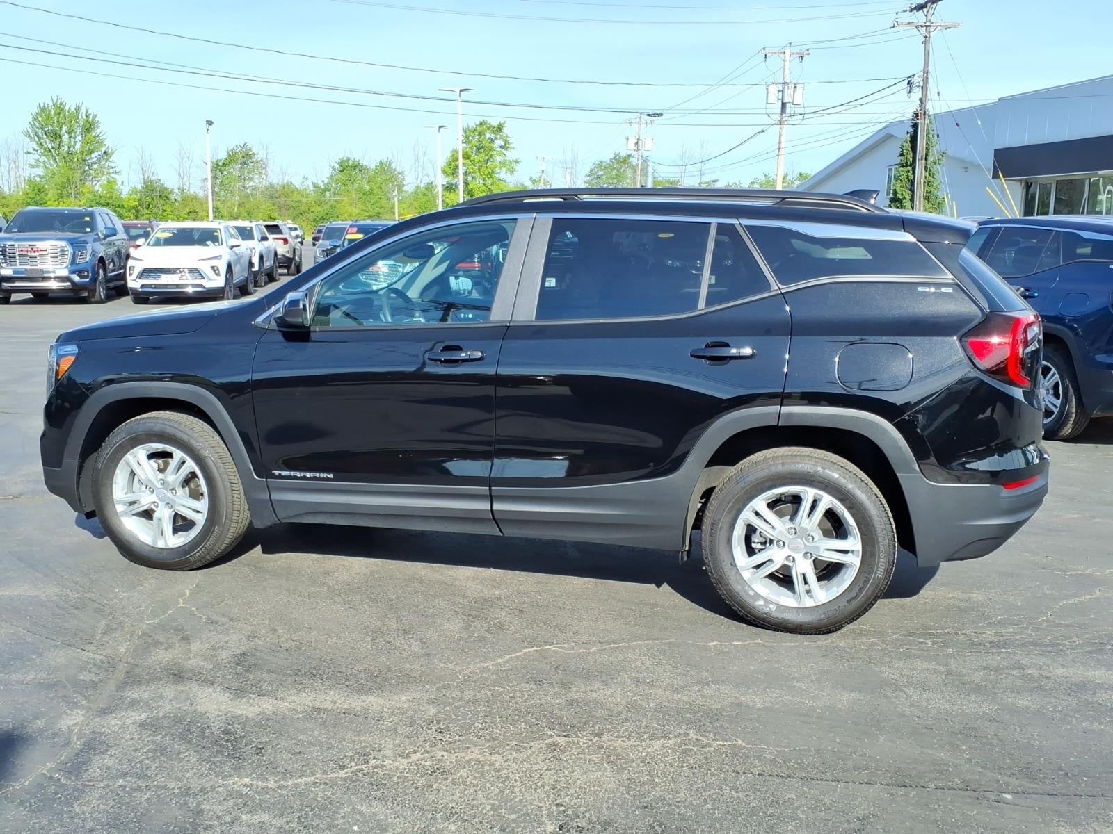 2023 GMC Terrain SLE