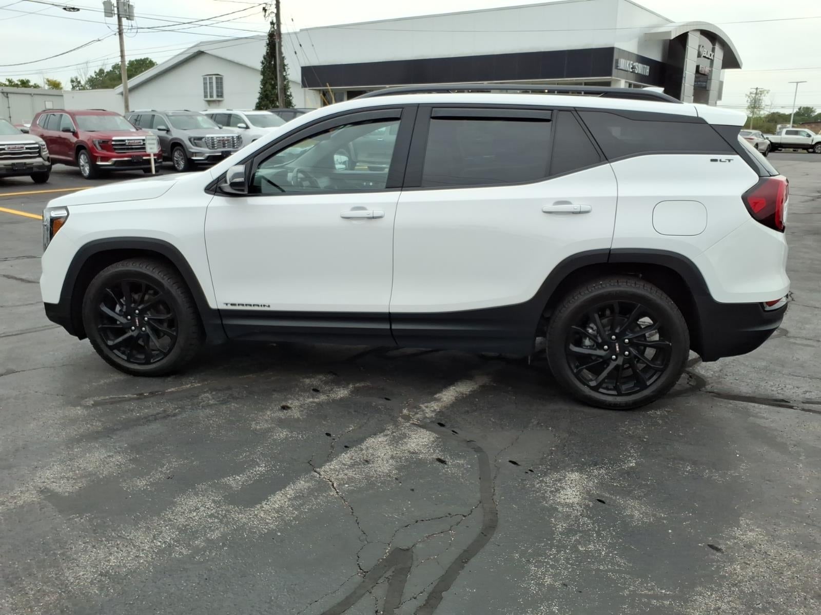 2023 GMC Terrain SLT