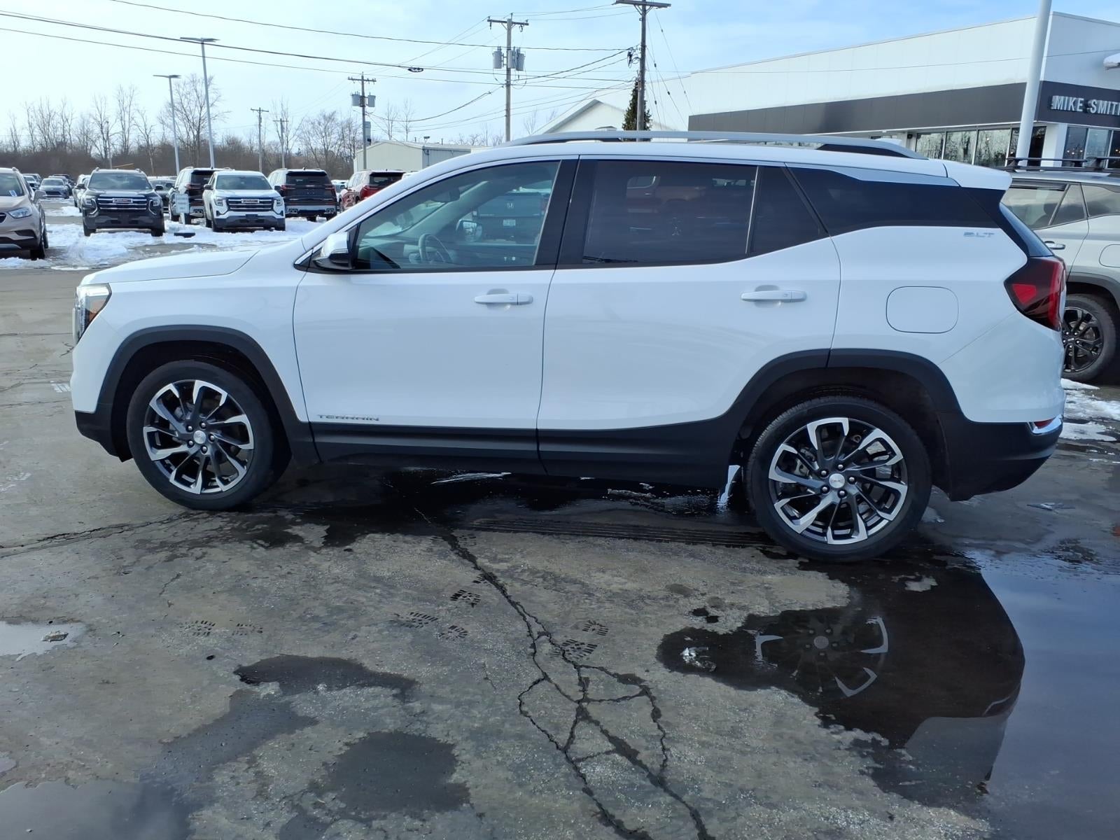 2022 GMC Terrain SLT