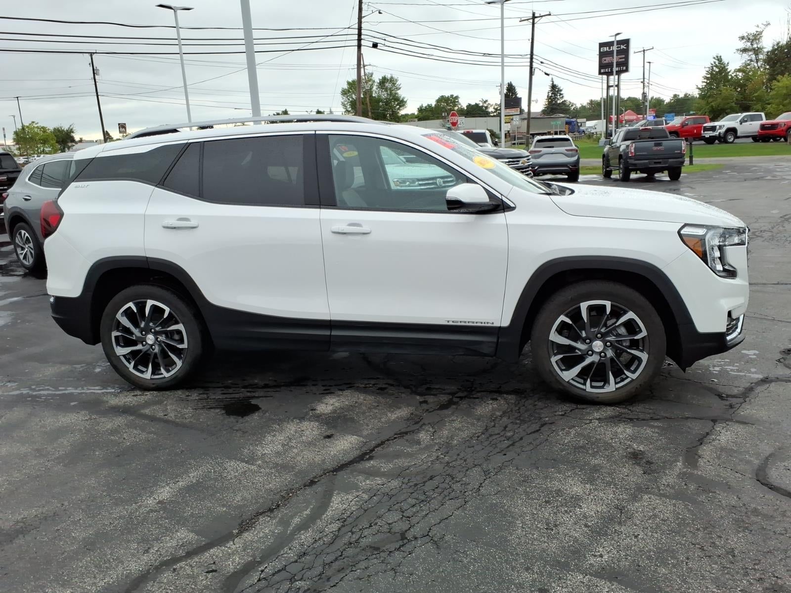 2022 GMC Terrain SLT