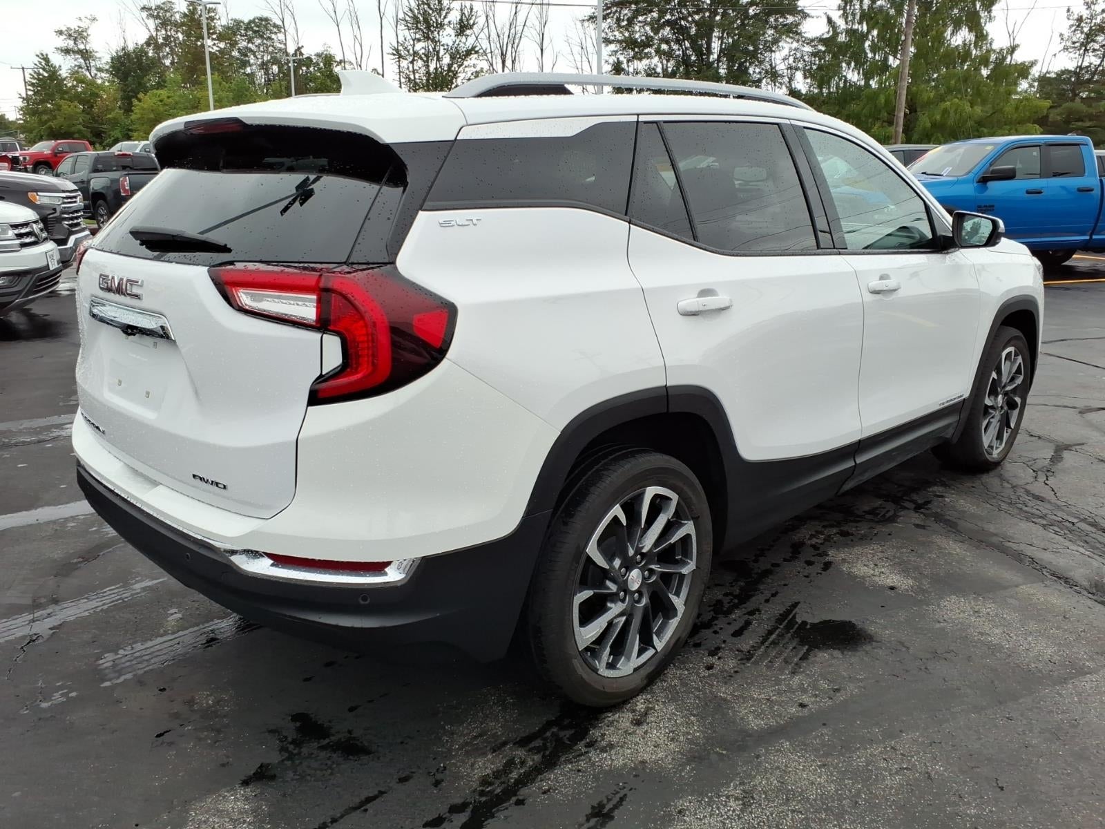 2022 GMC Terrain SLT