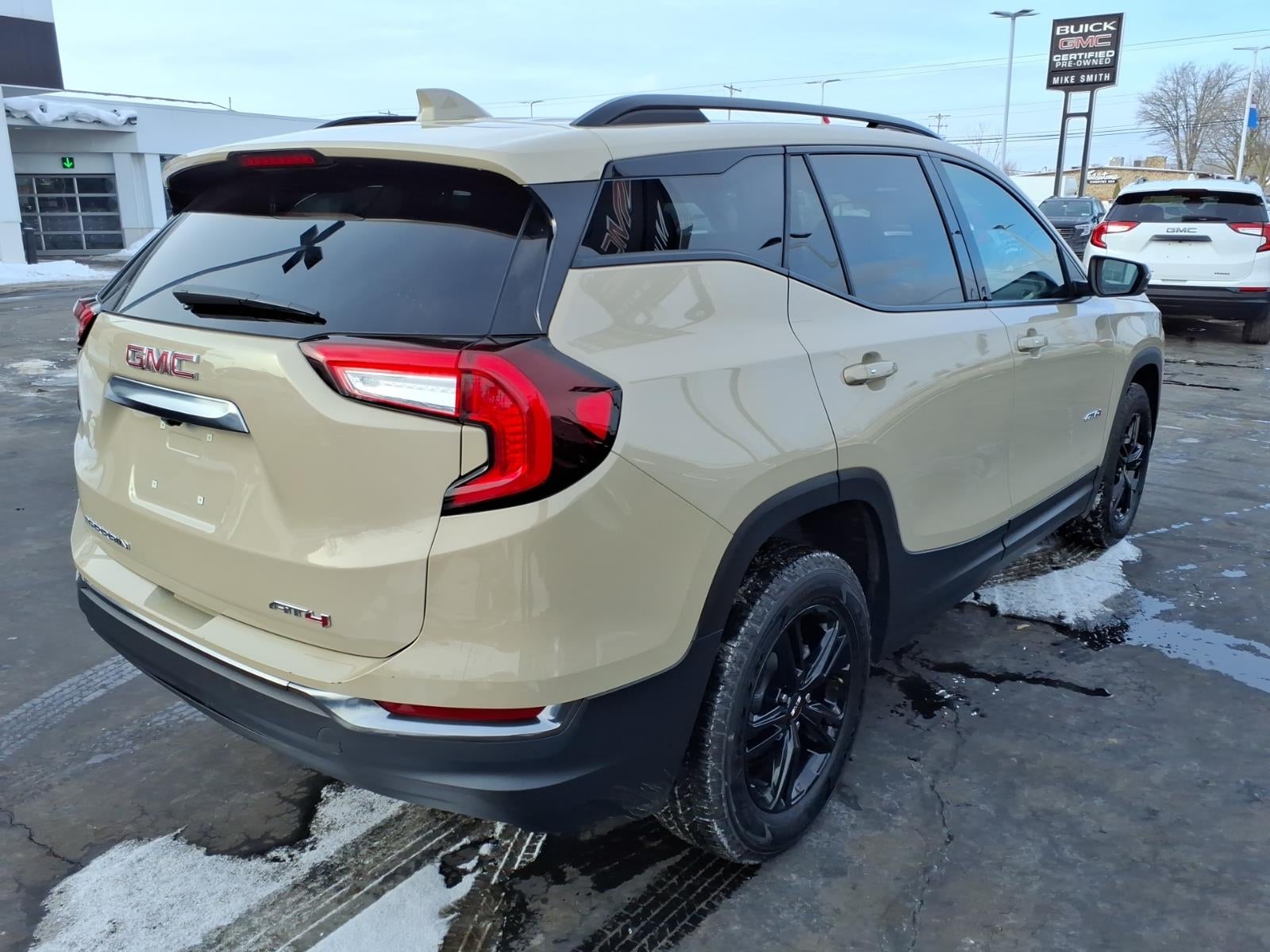 2023 GMC Terrain AT4