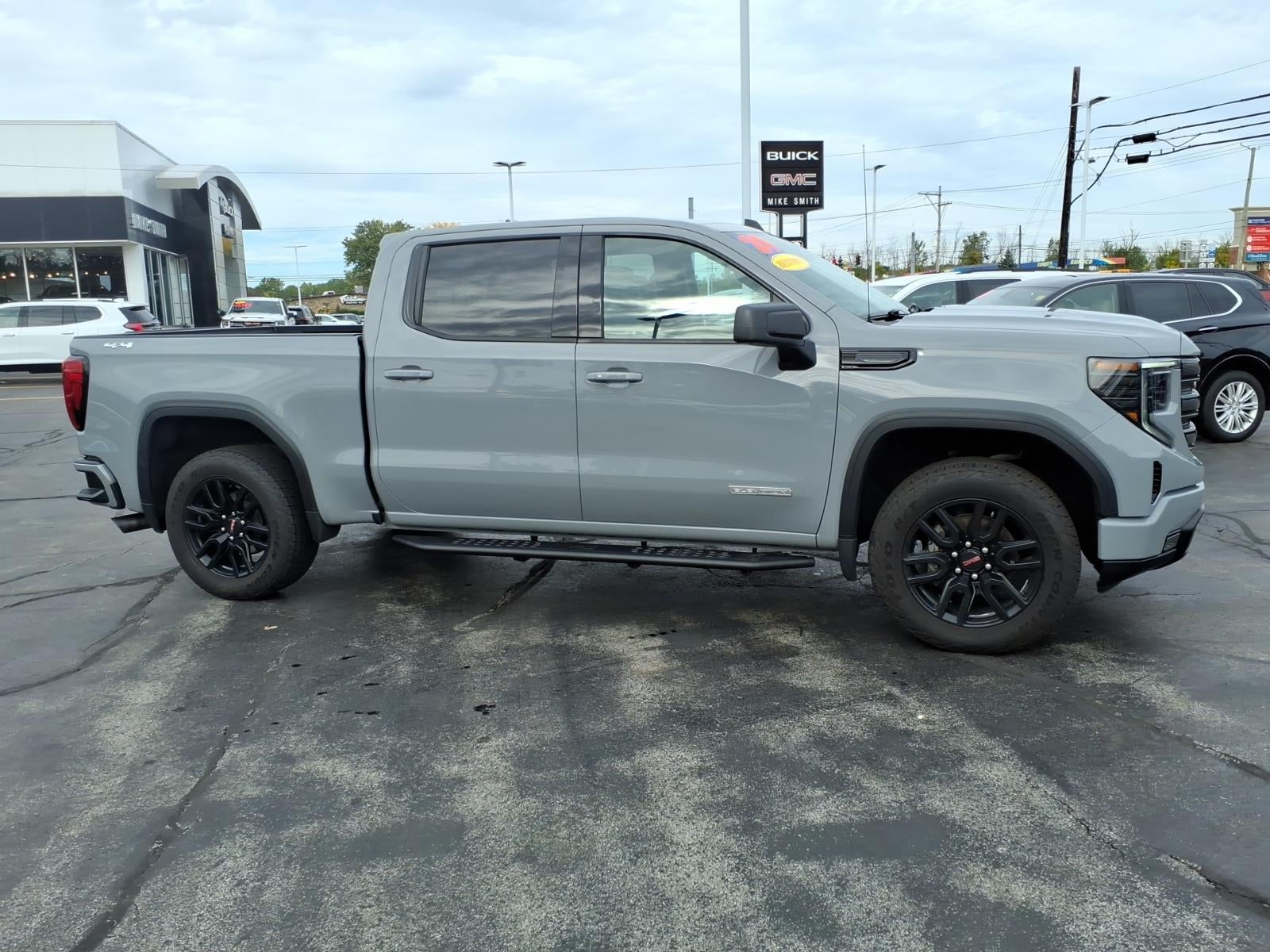 2024 GMC Sierra 1500 Elevation