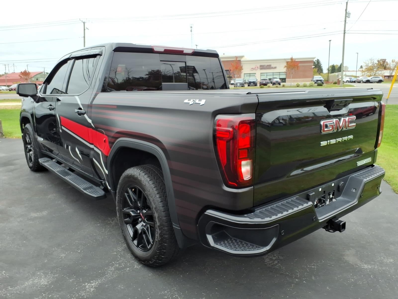 2025 GMC Sierra 1500 Elevation