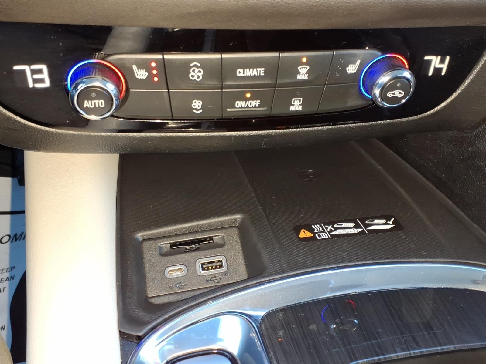 2023 Buick Enclave Essence