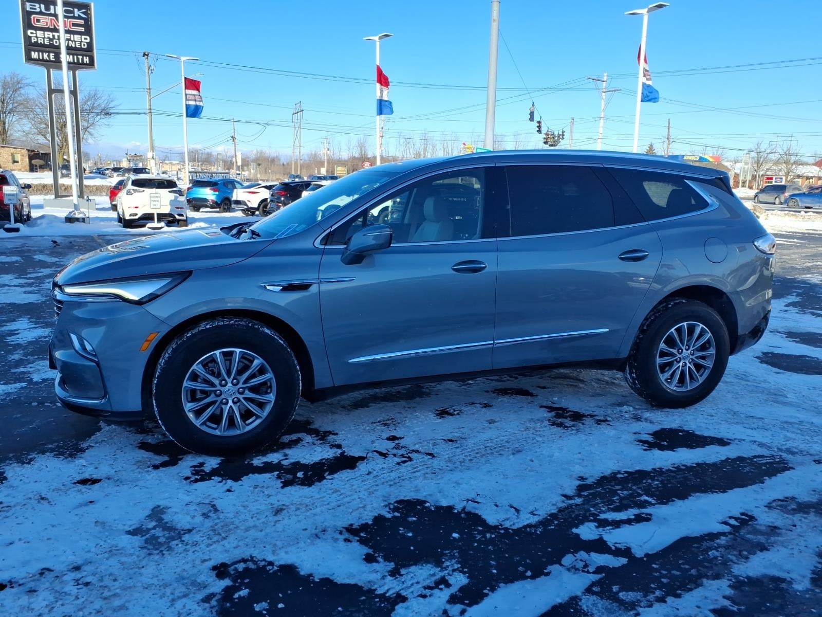 2023 Buick Enclave Essence