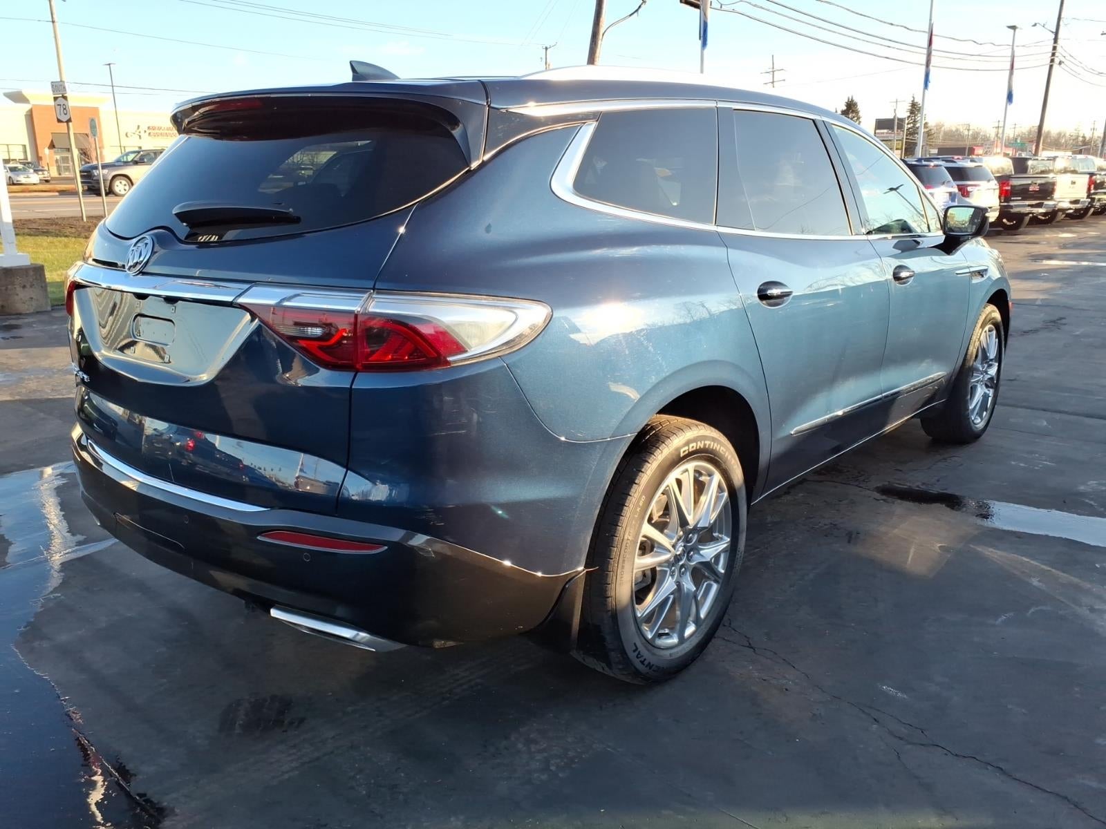 2023 Buick Enclave Essence