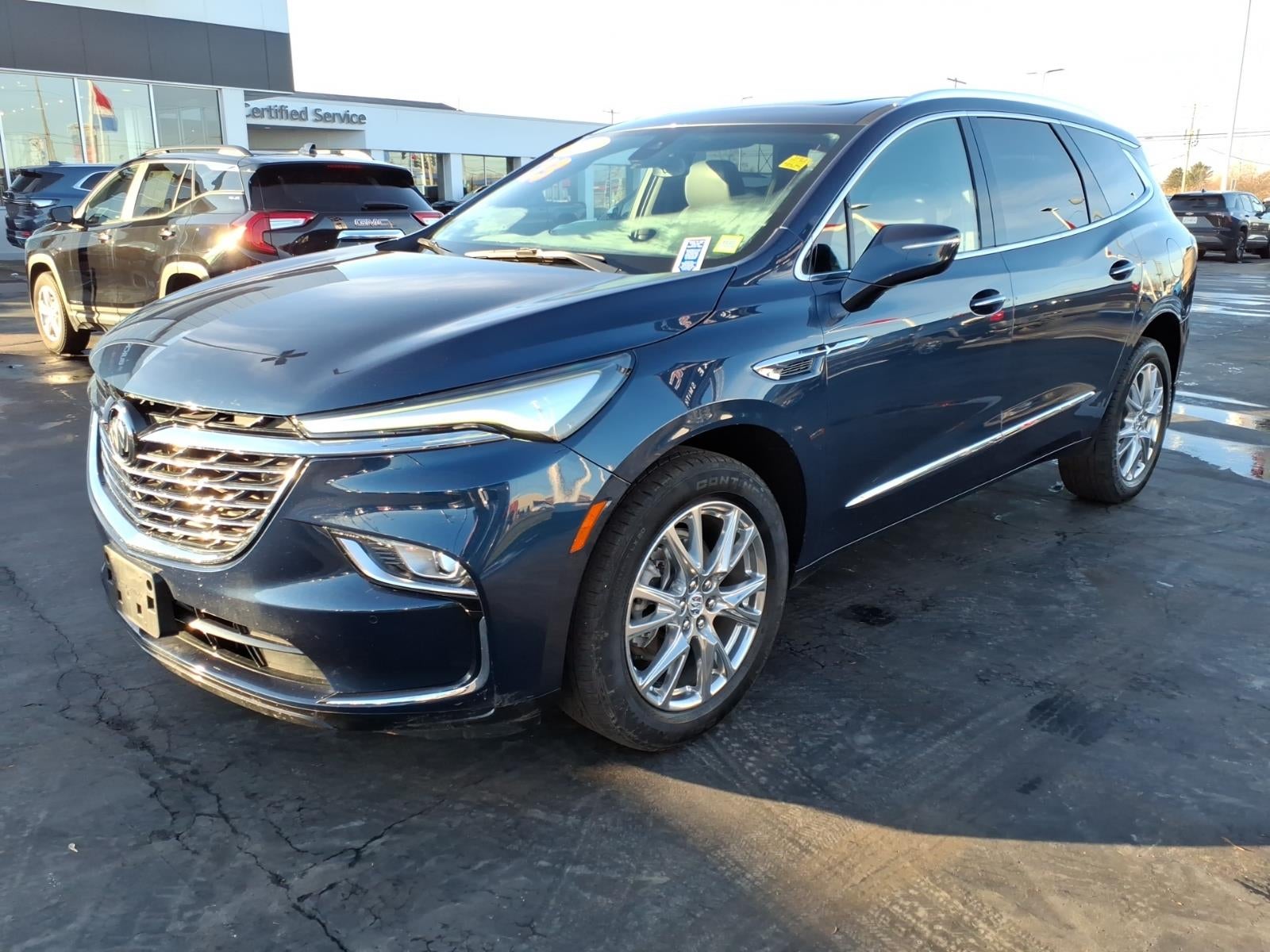 2023 Buick Enclave Essence