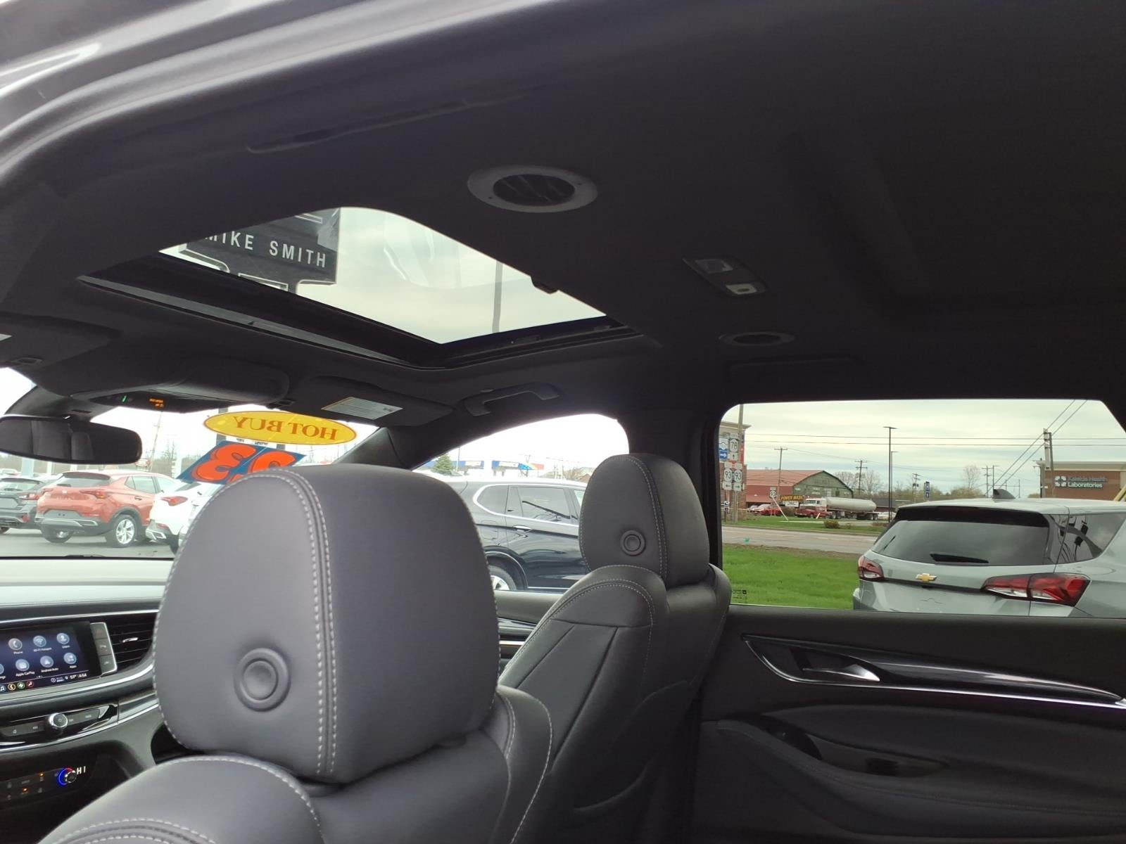 2023 Buick Enclave Essence