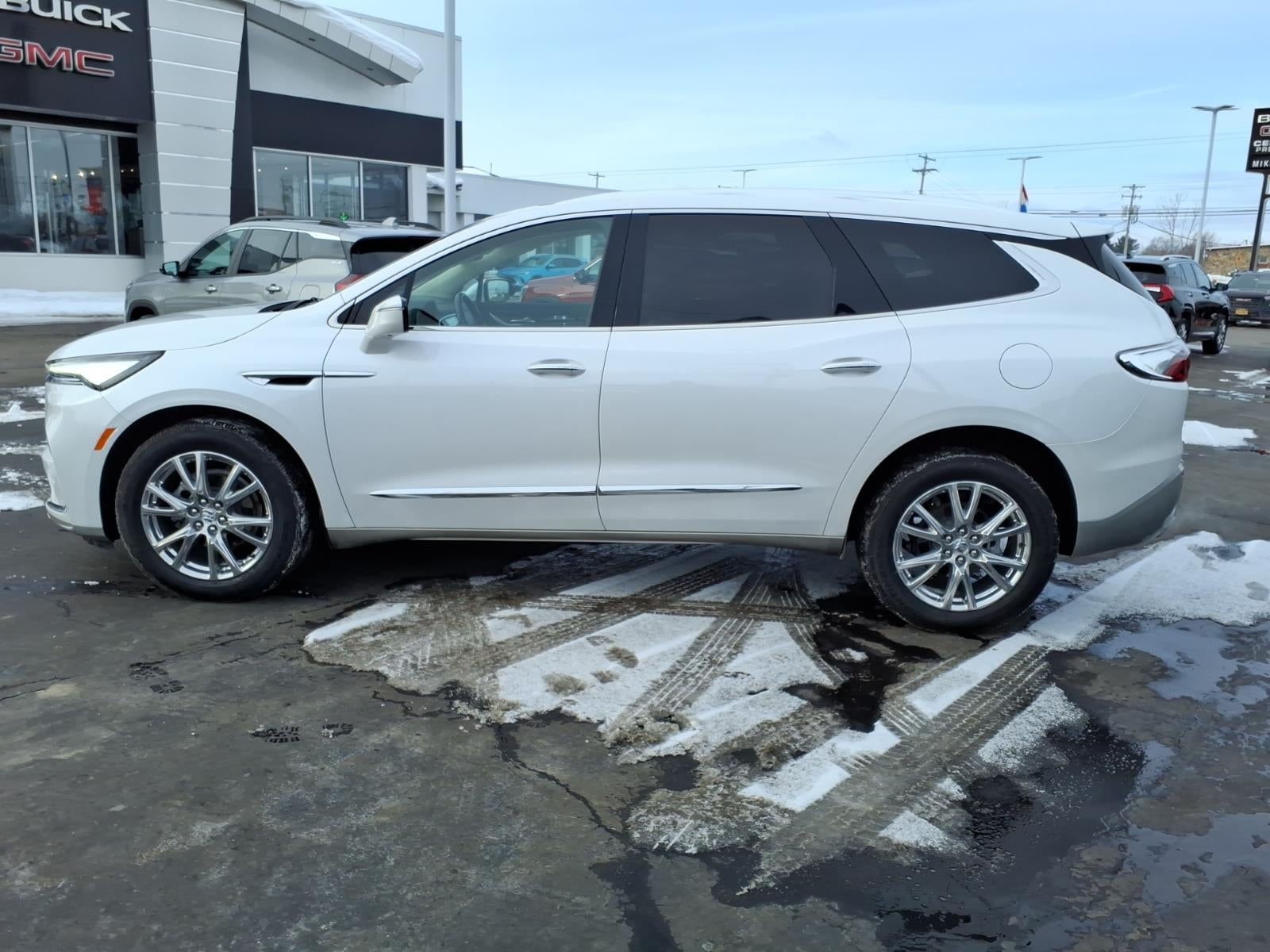 2023 Buick Enclave Premium